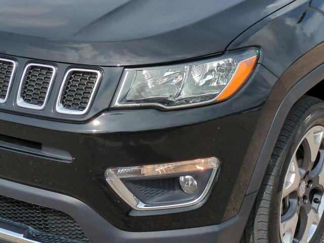 Photo of 2019 Diamond Black Jeep Compass