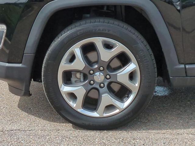 Photo of 2019 Diamond Black Jeep Compass