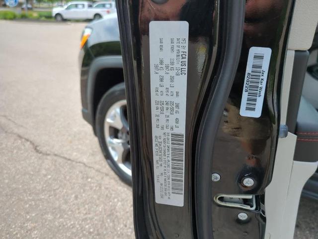 Photo of 2019 Diamond Black Jeep Compass