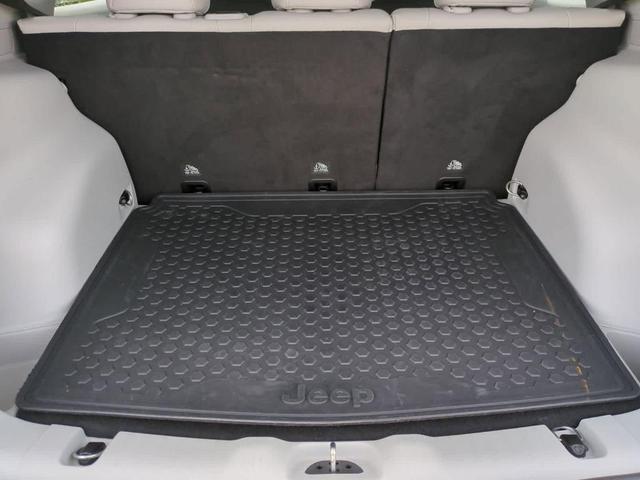 Photo of 2019 Diamond Black Jeep Compass