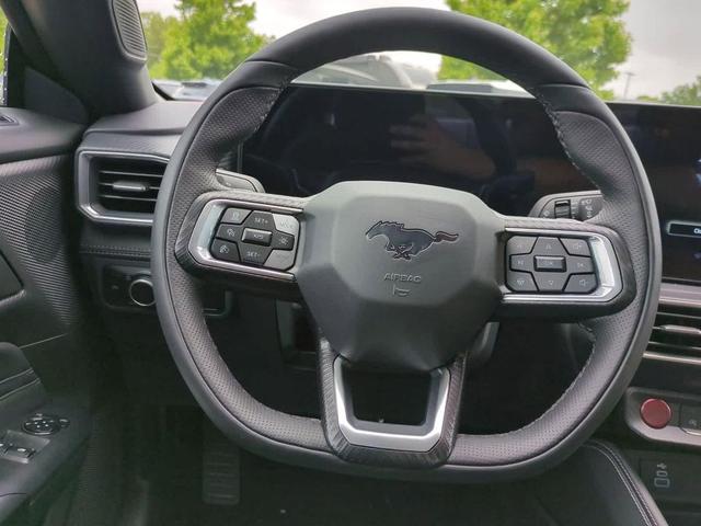 Photo of 2025 Shadow Black Ford Mustang