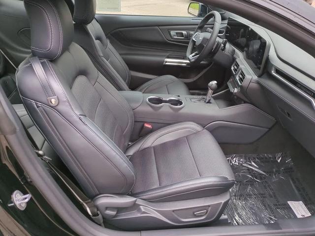 Photo of 2025 Shadow Black Ford Mustang
