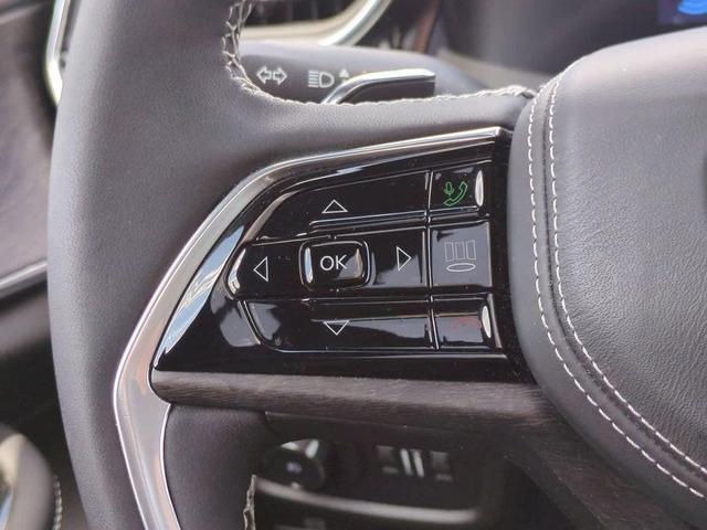 Photo of 2023 Velvet Red Pearlcoat Jeep Grand Cherokee