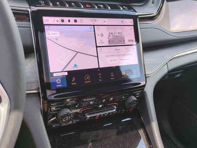 Photo of 2023 Velvet Red Pearlcoat Jeep Grand Cherokee