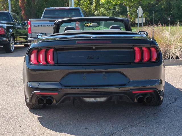 Photo of 2018 Shadow Black Ford Mustang