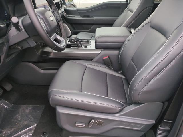 Photo of 2025 Oxford White Ford F-150