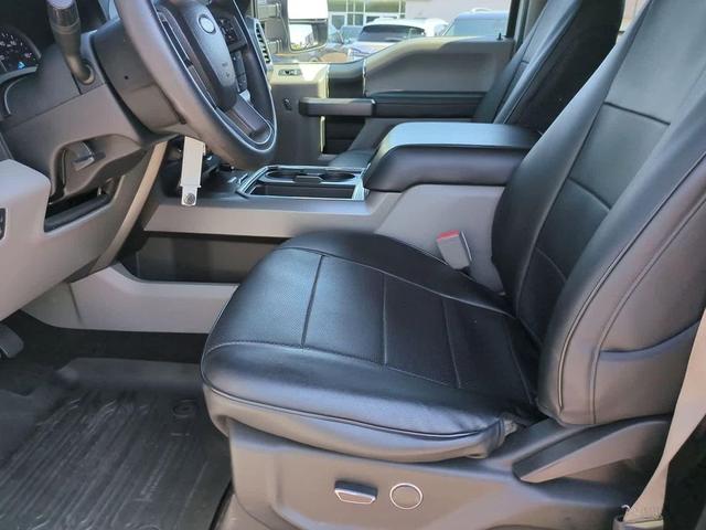 Photo of 2018 Oxford White Ford F-250