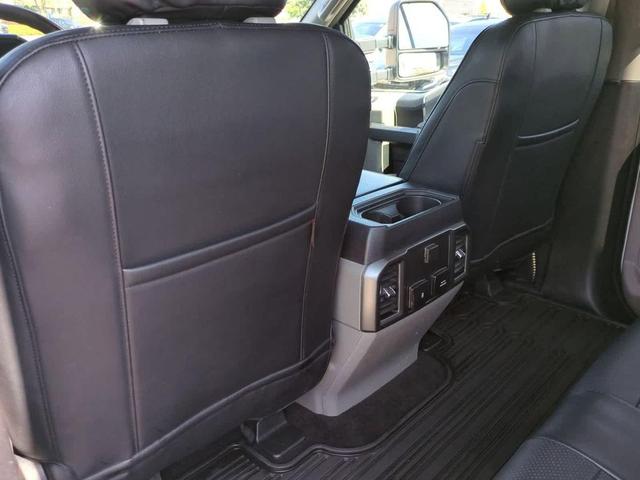 Photo of 2018 Oxford White Ford F-250