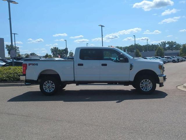 Photo of 2018 Oxford White Ford F-250