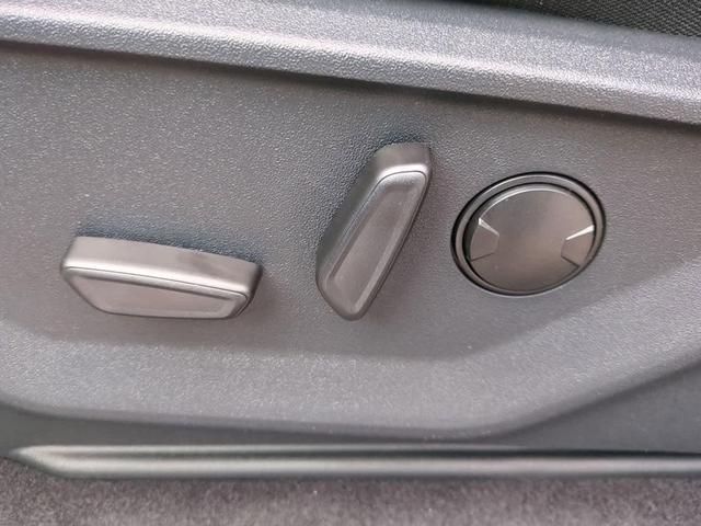 Photo of 2025 Space White Metallic Ford F-150