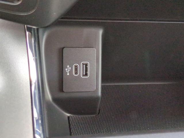 Photo of 2025 Space White Metallic Ford F-150