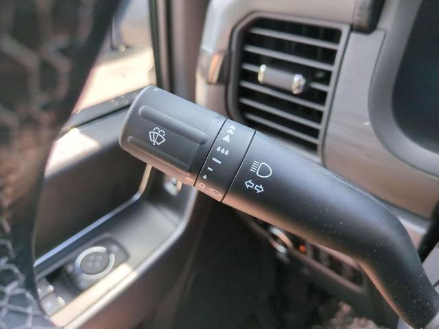 Photo of 2025 Space White Metallic Ford F-150