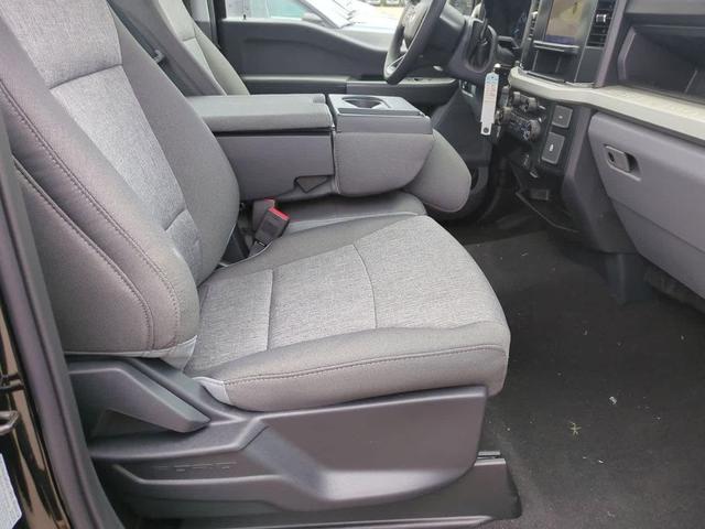 Photo of 2025 Agate Black Metallic Ford F-250