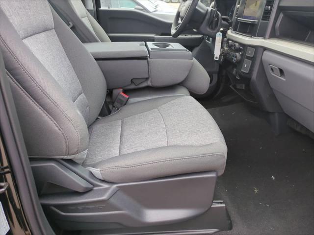 Photo of 2025 Agate Black Metallic Ford F-250