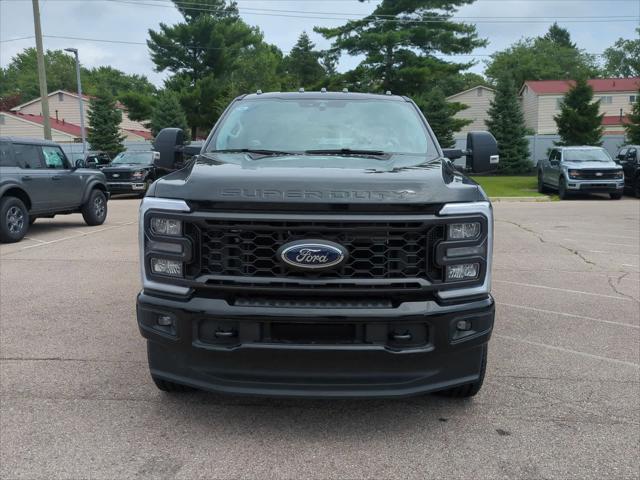 Photo of 2025 Agate Black Metallic Ford F-250