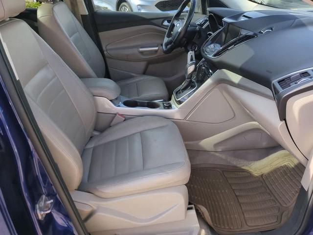 Photo of 2013 Deep Impact Blue Ford Escape