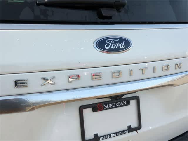 Photo of 2024 Star White Ford Expedition Max