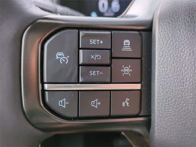 Photo of 2024 Star White Ford Expedition Max