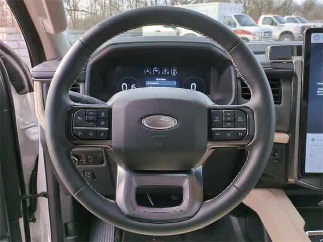Photo of 2024 Star White Ford Expedition Max