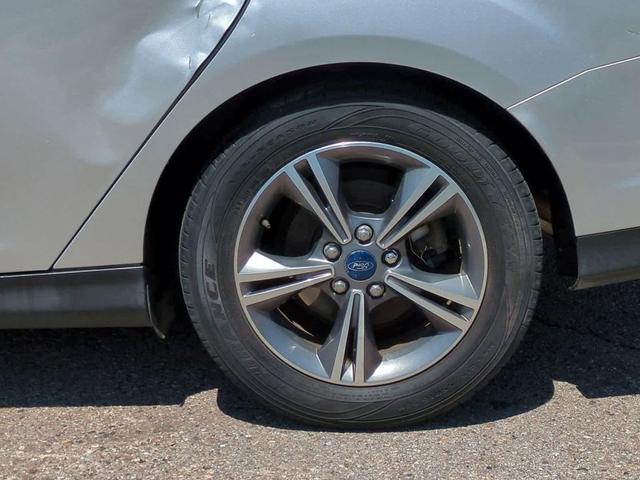 Photo of 2014 Ingot Silver Metallic Ford Focus