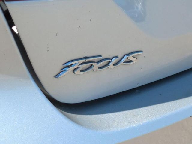 Photo of 2014 Ingot Silver Metallic Ford Focus