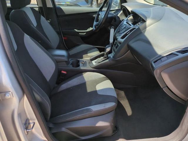 Photo of 2014 Ingot Silver Metallic Ford Focus