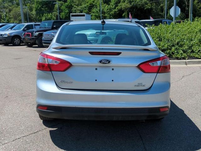 Photo of 2014 Ingot Silver Metallic Ford Focus