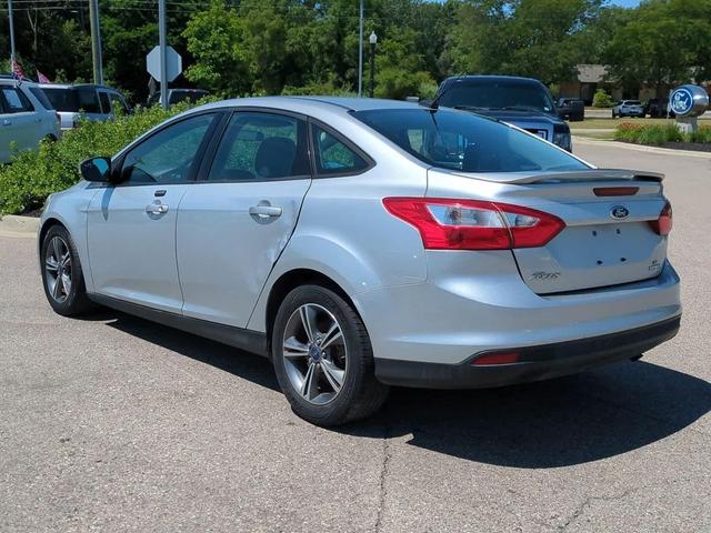Photo of 2014 Ingot Silver Metallic Ford Focus