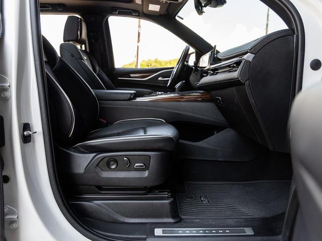 Photo of 2022 Crystal White Tricoat Cadillac Escalade