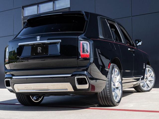 Photo of 2025 Black Rolls-Royce Cullinan