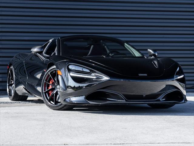 Photo of 2023 Onyx Black McLaren 720S