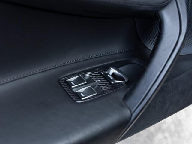Photo of 2023 Onyx Black McLaren 720S