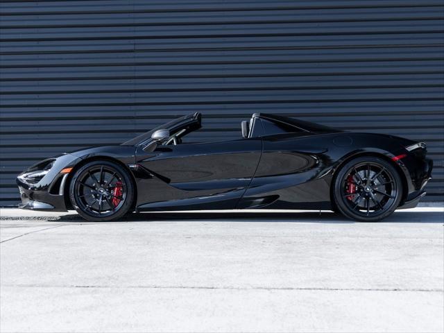 Photo of 2023 Onyx Black McLaren 720S