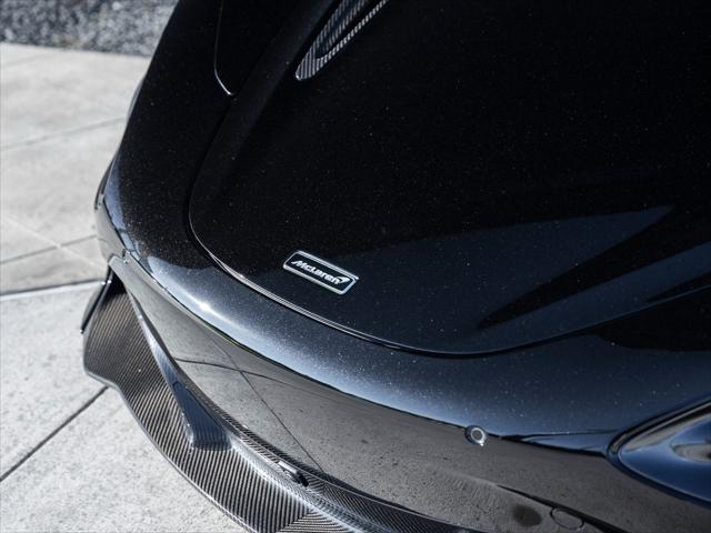 Photo of 2023 Onyx Black McLaren 720S