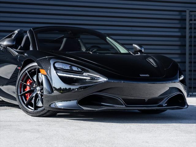 Photo of 2023 Onyx Black McLaren 720S