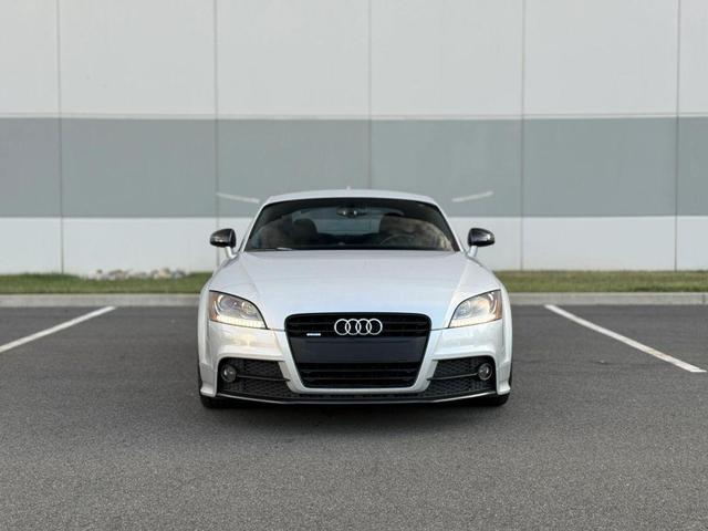 Photo of 2015 Ice Silver Metallic Audi TT