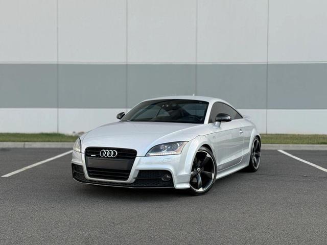 Photo of 2015 Ice Silver Metallic Audi TT