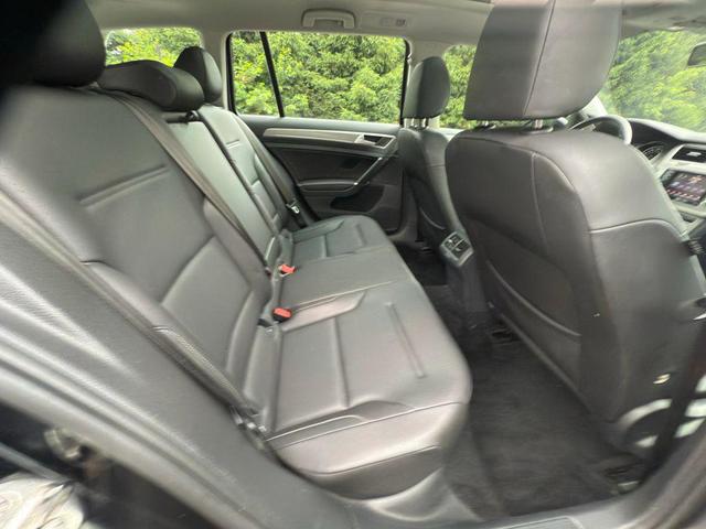 Photo of 2015 Black Volkswagen Golf SportWagen