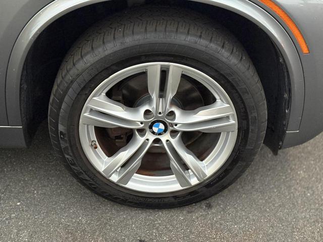 Photo of 2017 Gray BMW X5