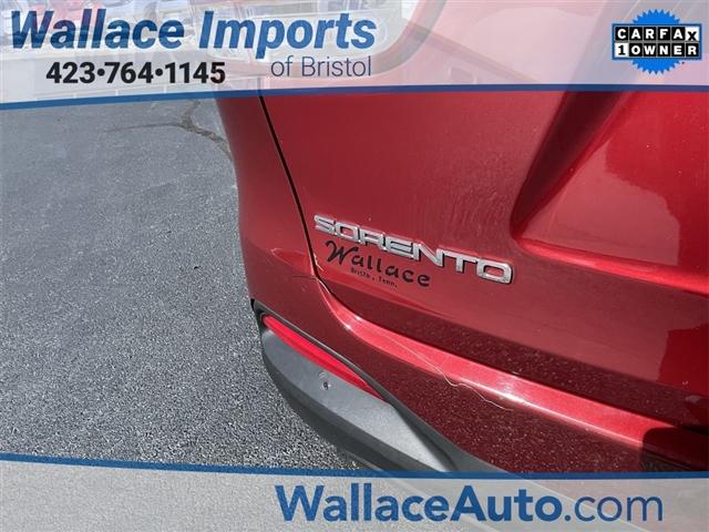 Photo of 2018 Remington Red Metallic Kia Sorento