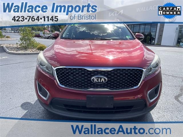 Photo of 2018 Remington Red Metallic Kia Sorento