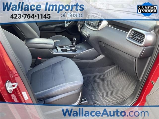Photo of 2018 Remington Red Metallic Kia Sorento