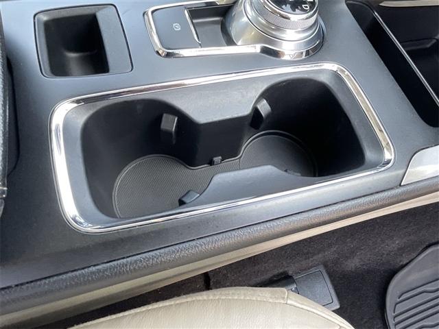Photo of 2017 Oxford White Ford Fusion