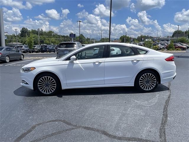Photo of 2017 Oxford White Ford Fusion