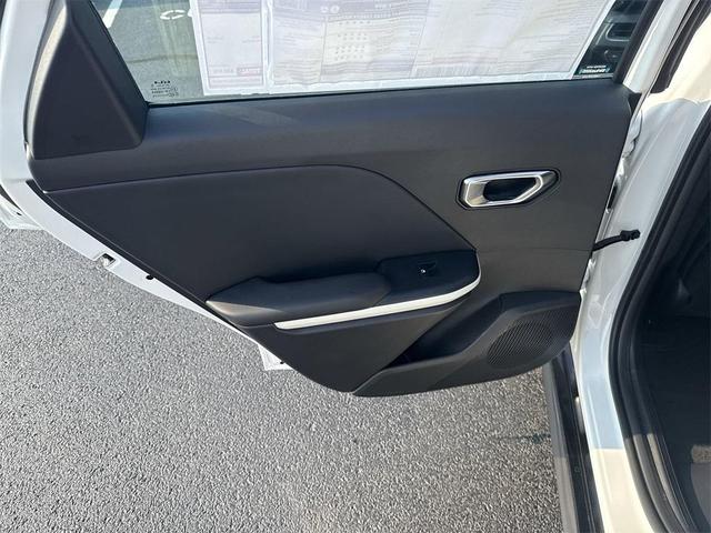 Photo of 2025 Snow White Pearl Kia K4
