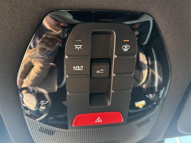Photo of 2025 Snow White Pearl Kia K4