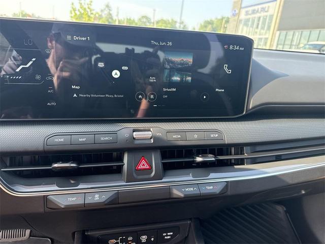 Photo of 2025 Snow White Pearl Kia K4