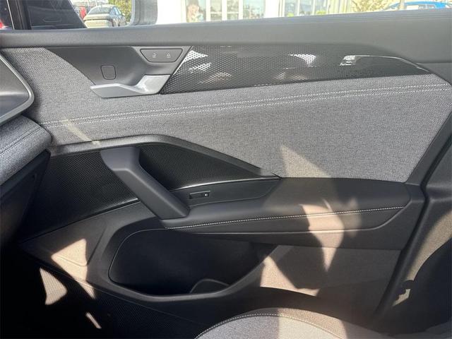 Photo of 2025 Deep Black Pearl Effect Volkswagen Tiguan