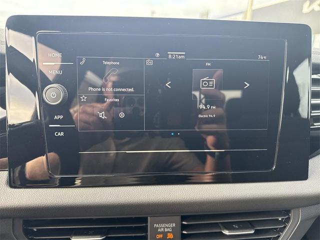 Photo of 2025 Deep Black Pearl Effect Volkswagen Jetta