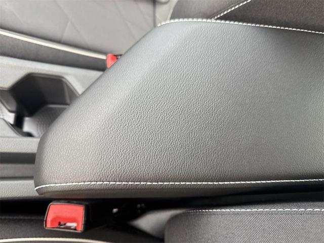 Photo of 2025 Deep Black Pearl Effect Volkswagen Jetta